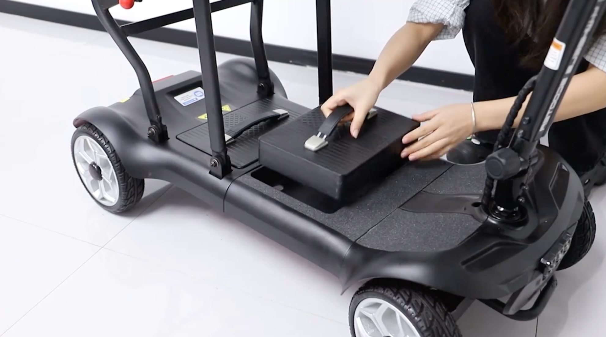 Removable Battery For Ultimate Convenience